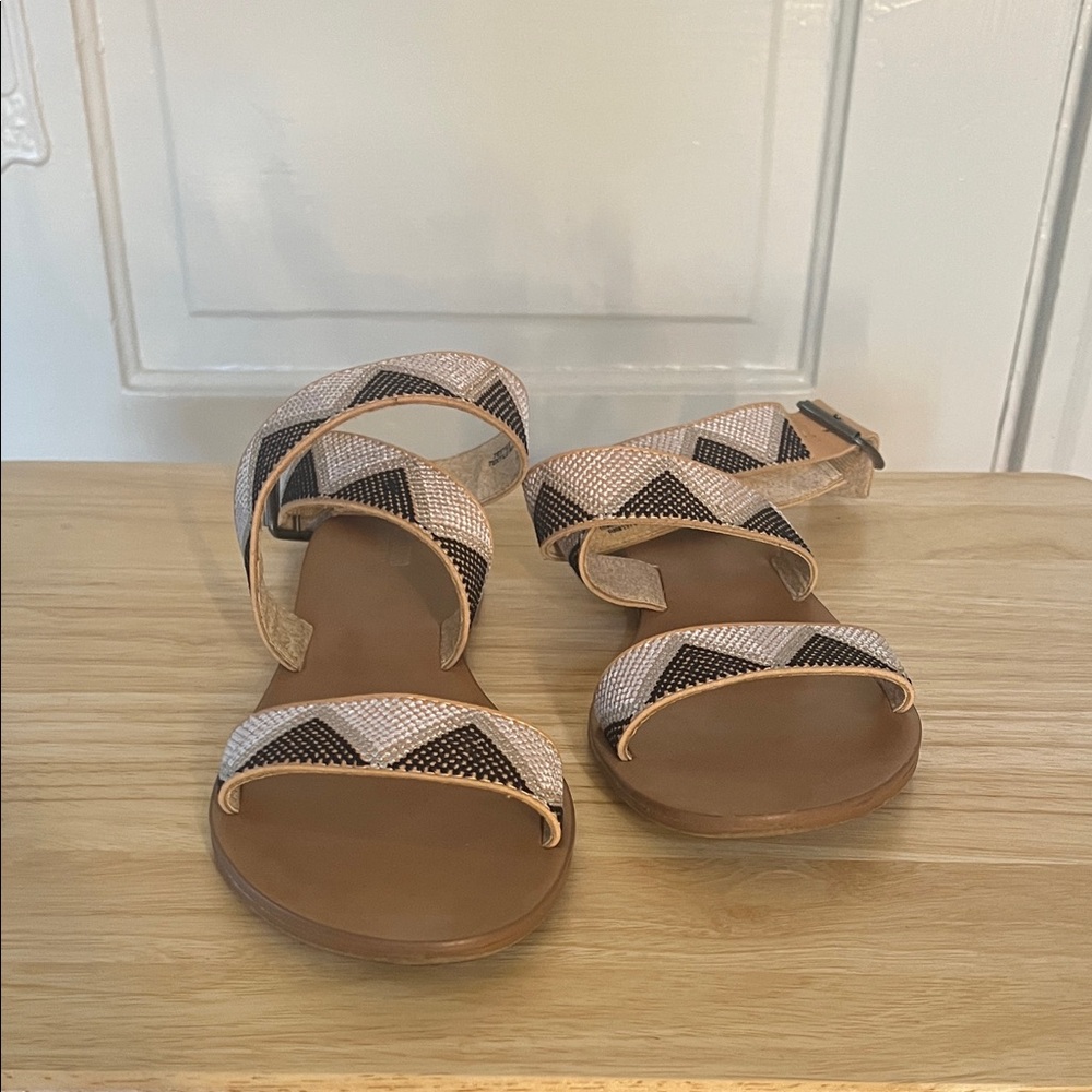 Mossimo Supply Co. Black and White Geometric Sandals